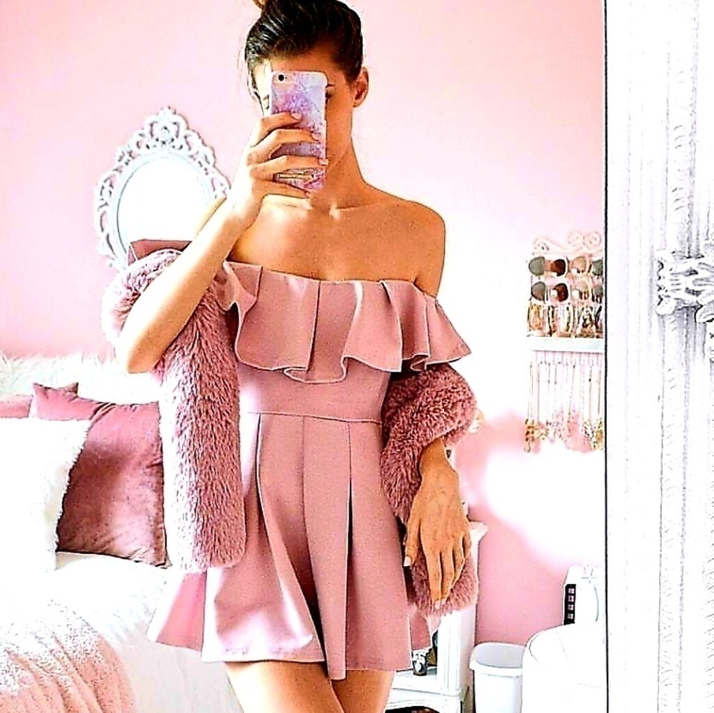 PINK ROMPER - Picture 1 of 2